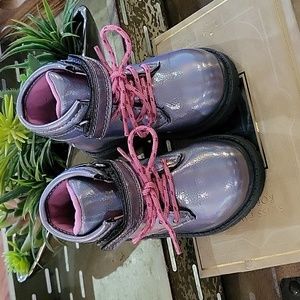 Carter's Girl High Top Boots Size 5. Pink and Metalic Silver